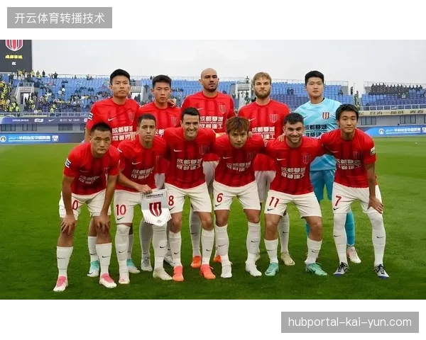 上海海港末轮险胜锁定胜局，实现中超三连冠伟业追平山东泰山夺冠纪录